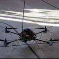 基于非线性视觉模拟耦合自主飞行控制技术与体3D惯性制导原理的廉价四旋翼无人机